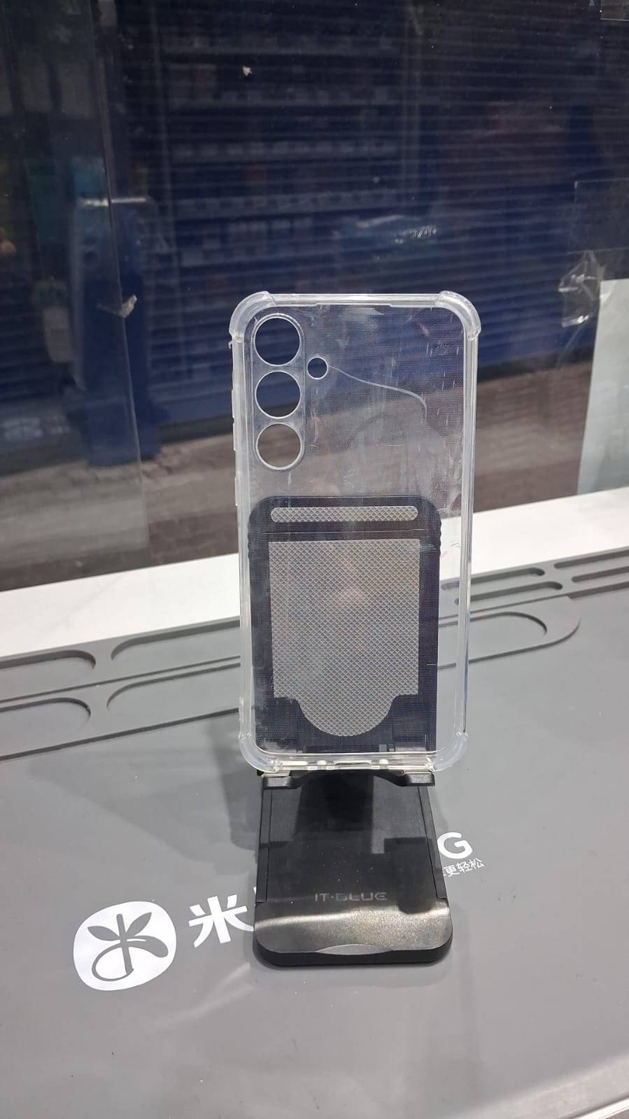 CAPA TRANSPARENTE A35
