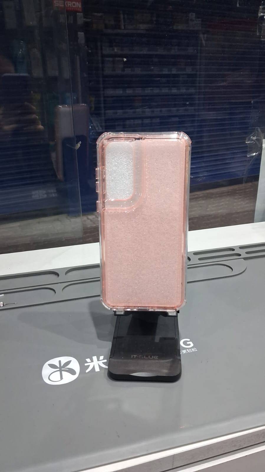 CAPA TRANSPARENTE COM ROSA A35