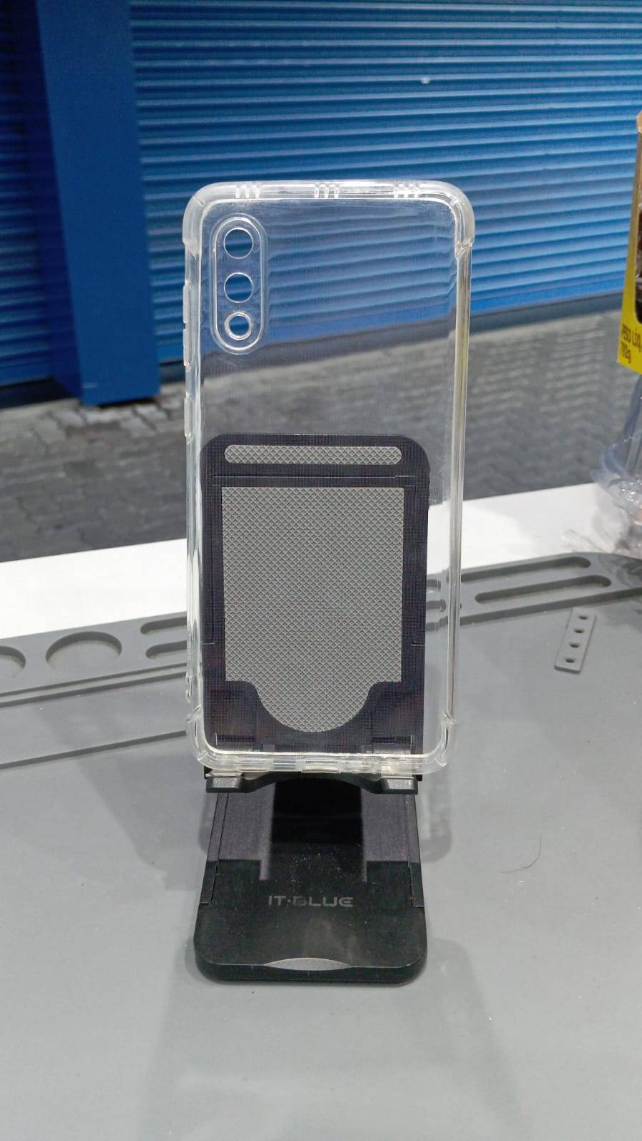 CAPA TRANSPARENTE A02