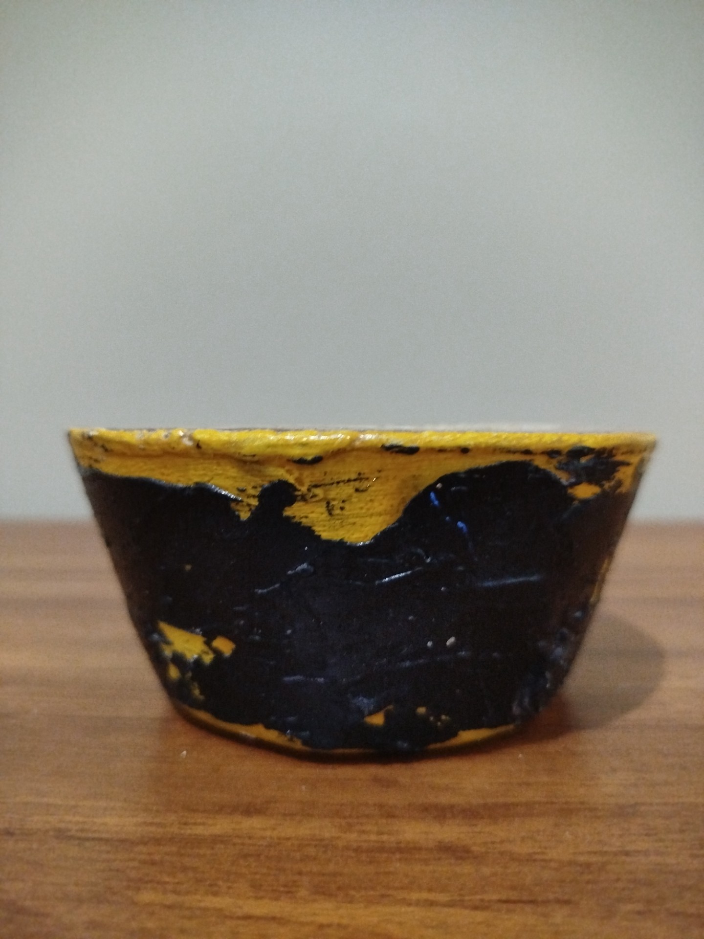 PORTA VELAS AUTORAL EM CIMENTO COM RELEVOS