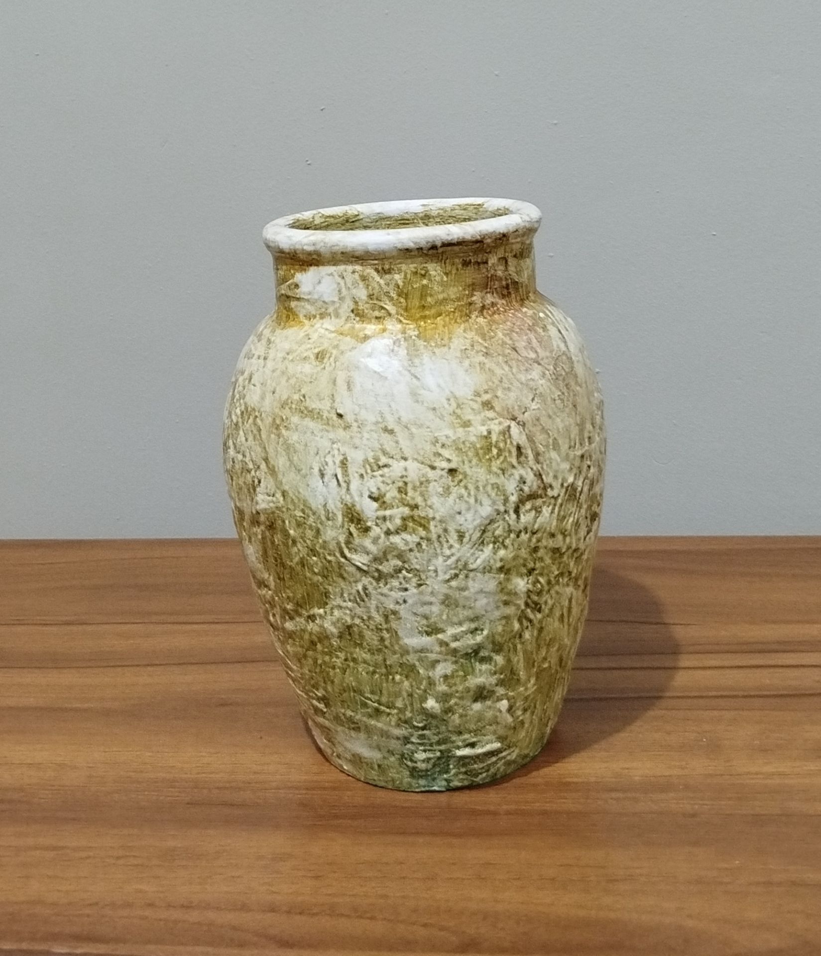 VASO CERÂMICA VERMELHA DECORADO EM RELEVO AMARELO