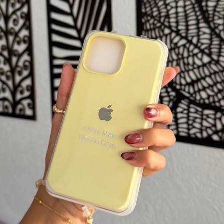 CAPA SILICONE CASE 16 PRO MAX AMARELO MANTEIGA
